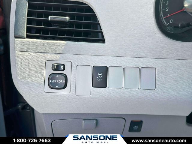 2014 Toyota Sienna LE