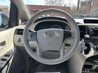 2014 Toyota Sienna LE