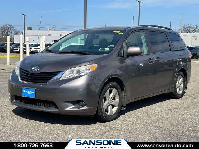 2014 Toyota Sienna LE