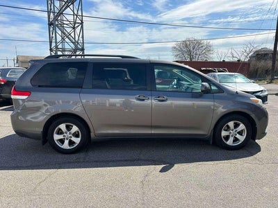 2014 Toyota Sienna LE