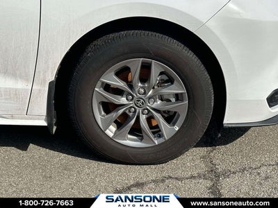 2025 Toyota Sienna LE 8 Passenger