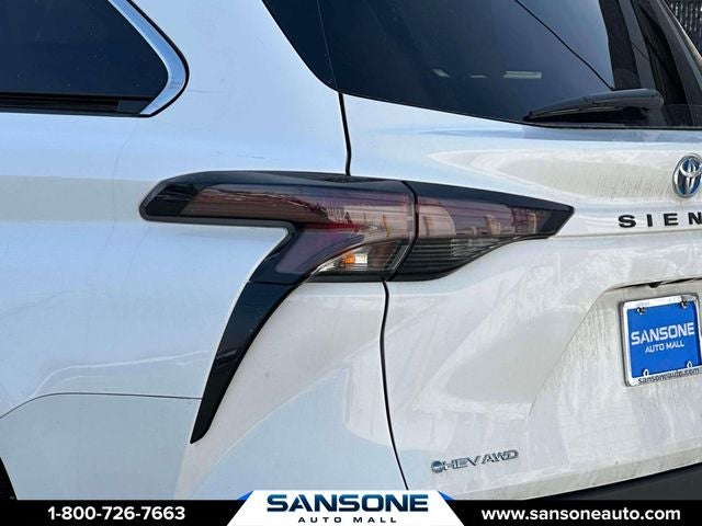 2025 Toyota Sienna LE 8 Passenger