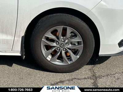 2025 Toyota Sienna LE 8 Passenger