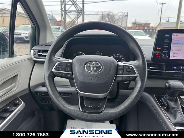 2021 Toyota Sienna LE 8 Passenger