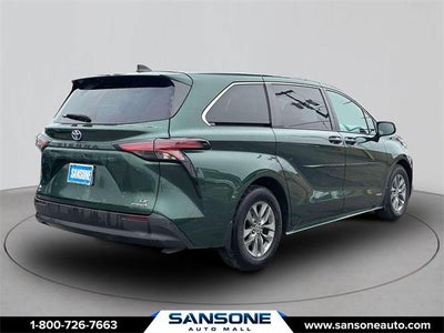 2021 Toyota Sienna LE 8 Passenger