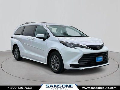 2026 Toyota Sienna LE 8 Passenger