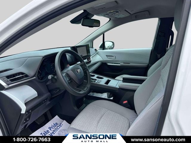 2026 Toyota Sienna LE 8 Passenger