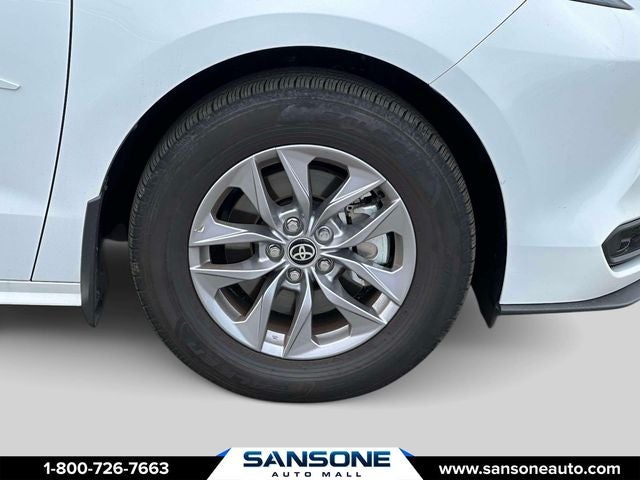 2026 Toyota Sienna LE 8 Passenger