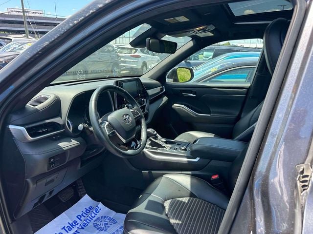 2022 Toyota Highlander XSE