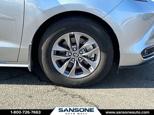 2025 Toyota Sienna XLE 7 Passenger