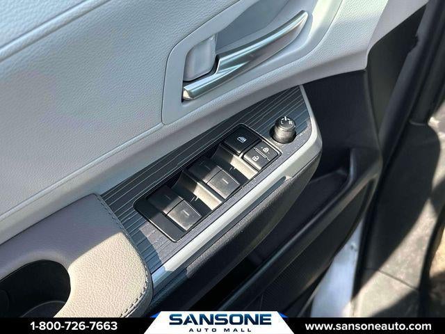 2025 Toyota Sienna XLE 7 Passenger