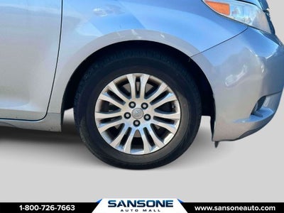 2017 Toyota Sienna XLE 8 Passenger