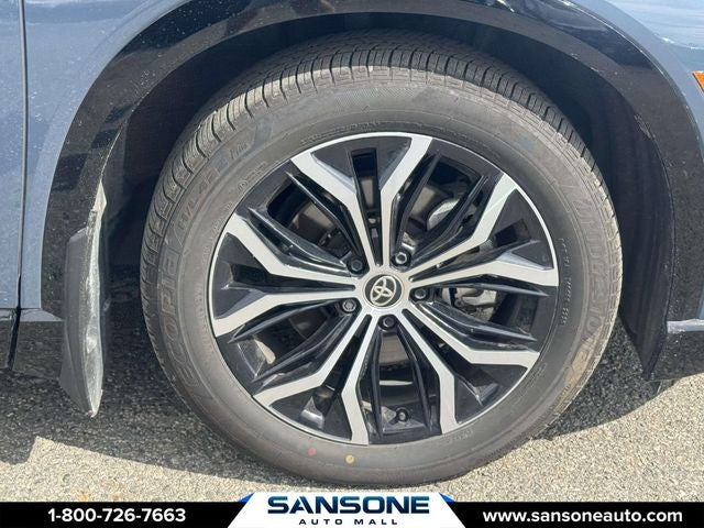 2025 Toyota Crown Signia XLE