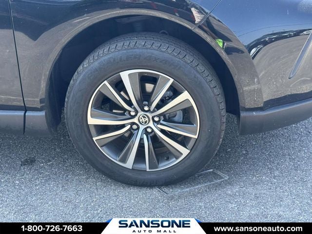2023 Toyota Venza LE
