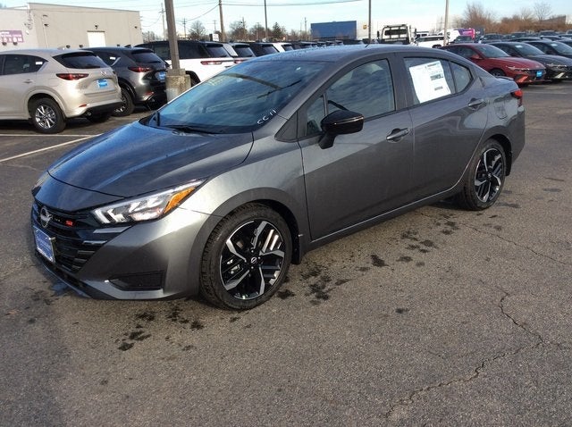 2025 Nissan Versa 1.6 SR