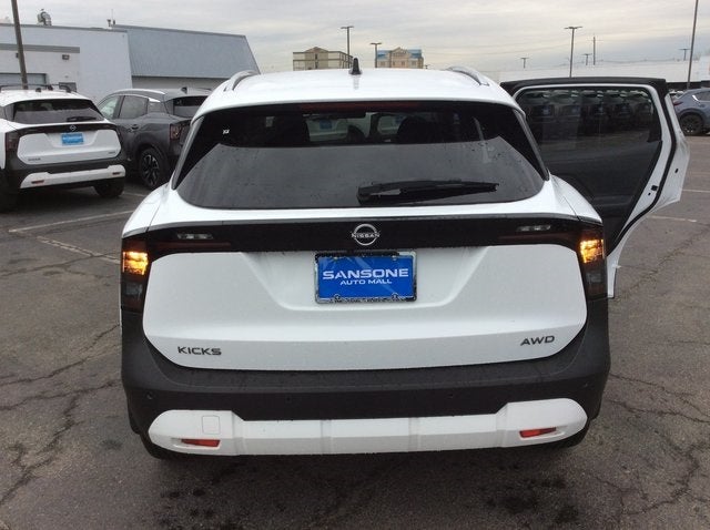 2026 Nissan Kicks SV