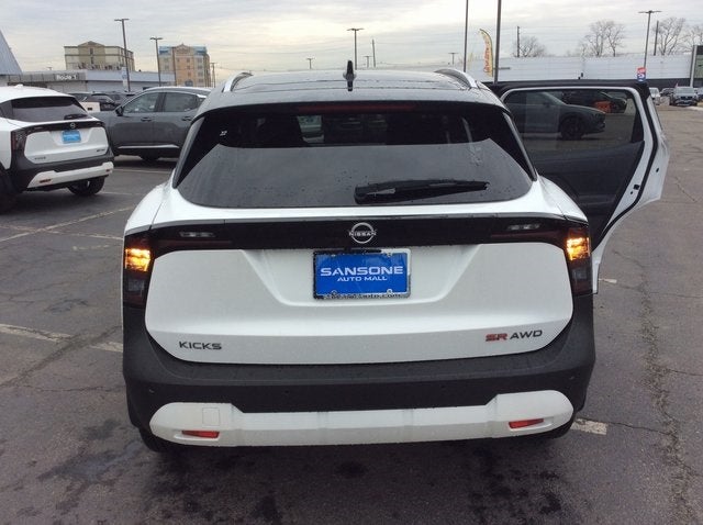 2026 Nissan Kicks SR