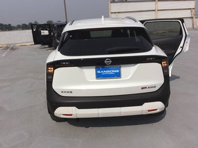 2025 Nissan Kicks SR