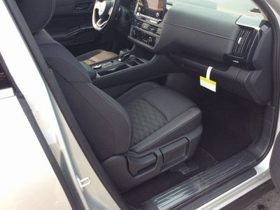 2025 Nissan Pathfinder S