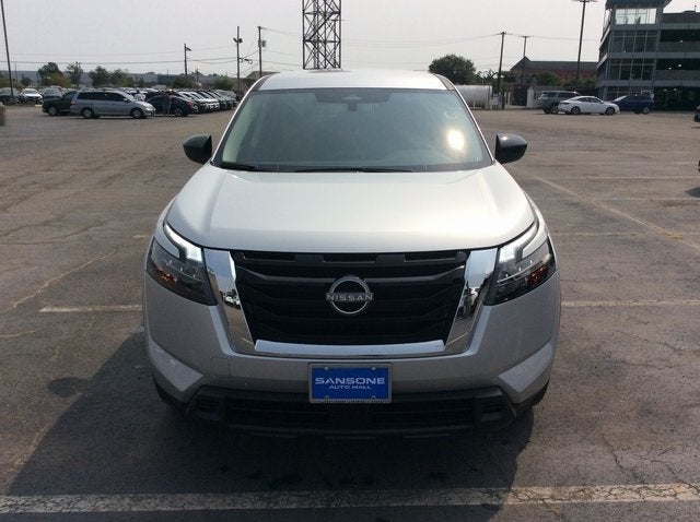 2025 Nissan Pathfinder S
