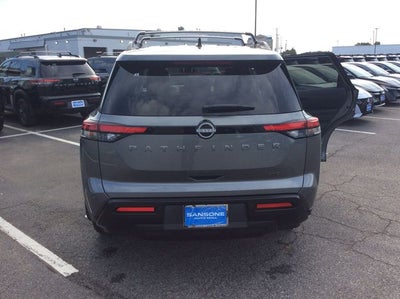 2026 Nissan Pathfinder SV