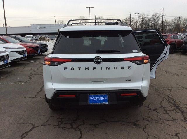 2026 Nissan Pathfinder SV