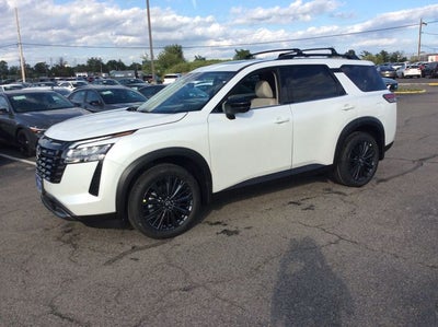 2026 Nissan Pathfinder SL