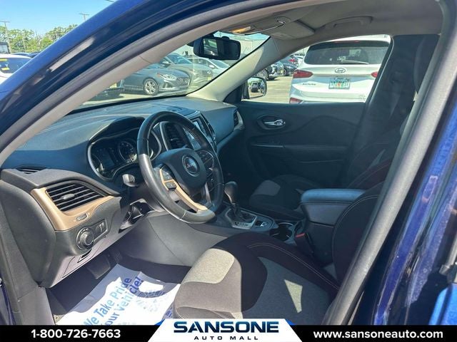 2016 Jeep Cherokee Sport