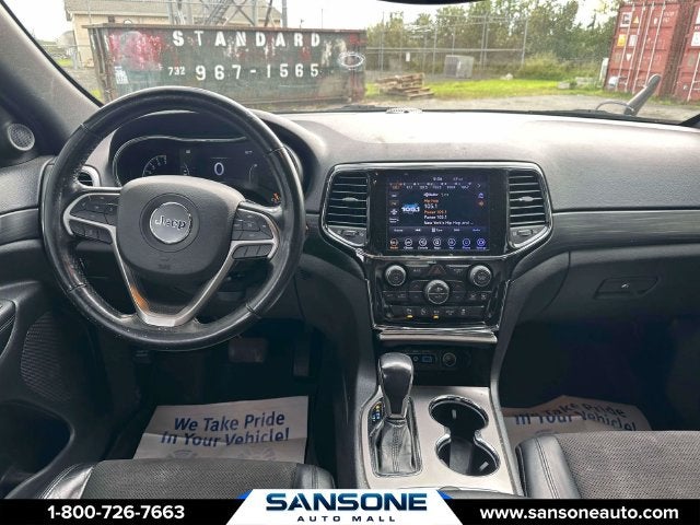 2020 Jeep Grand Cherokee Laredo