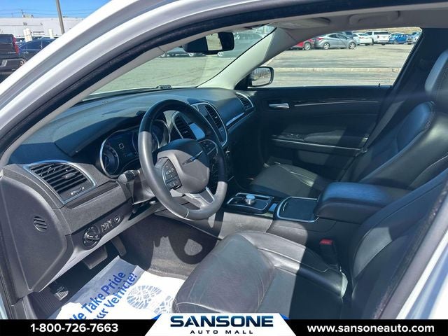 2016 Chrysler 300 Limited