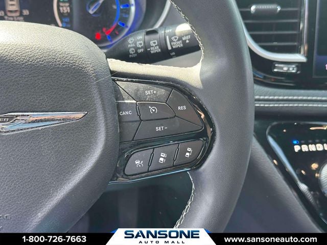 2023 Chrysler Pacifica Hybrid Touring L