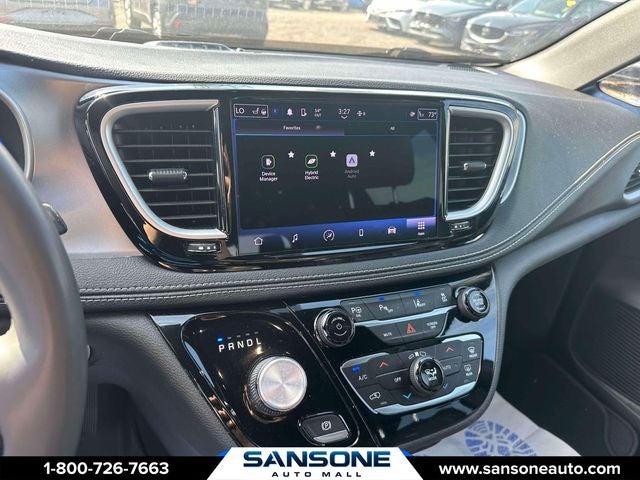 2023 Chrysler Pacifica Hybrid Touring L