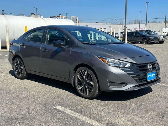 2025 Nissan Versa 1.6 SR