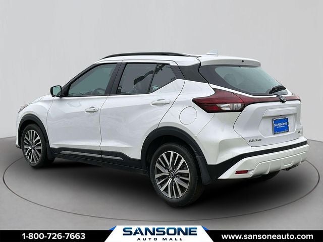 2023 Nissan Kicks SR