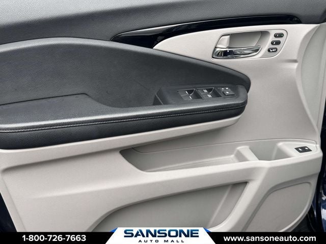 2021 Honda Pilot Touring 8 Passenger