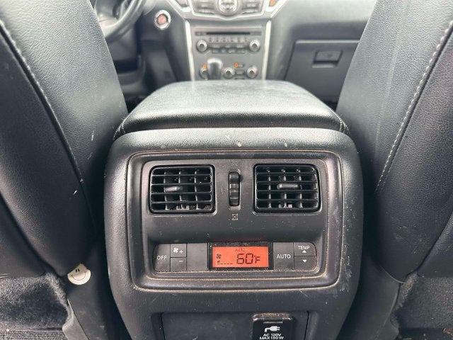 2017 Nissan Pathfinder SL