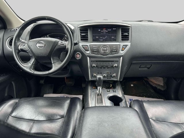 2017 Nissan Pathfinder SL