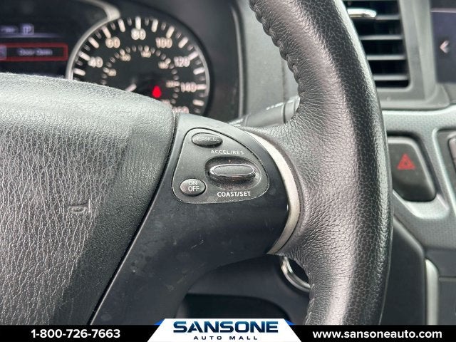 2017 Nissan Pathfinder SL