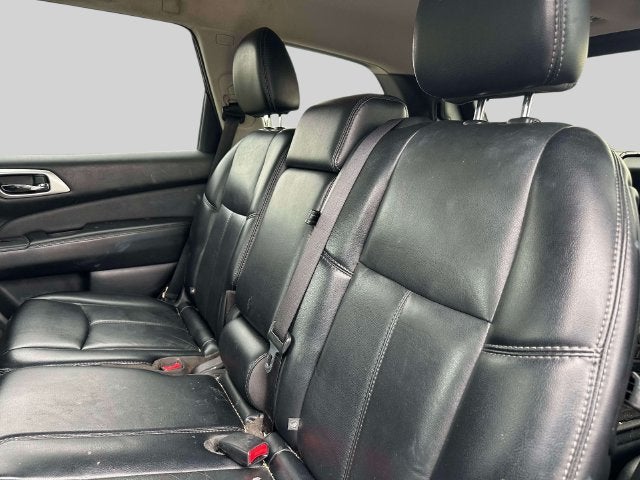 2017 Nissan Pathfinder SL