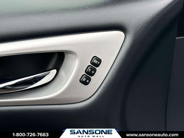 2018 Nissan Pathfinder SL