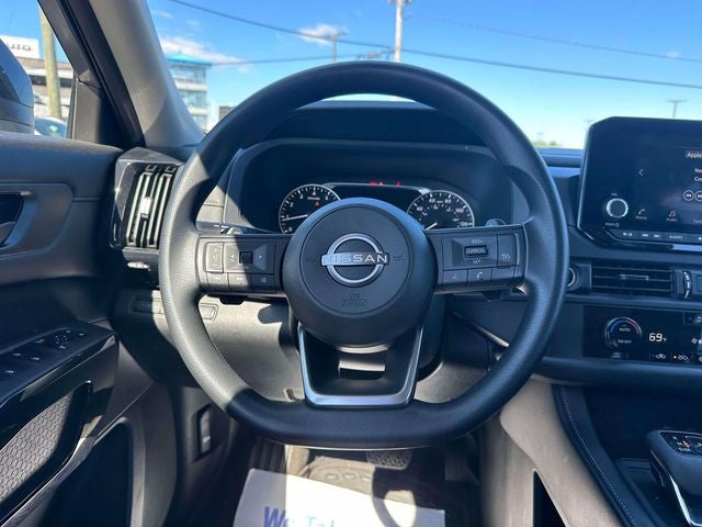 2024 Nissan Pathfinder S