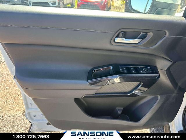 2022 Nissan Pathfinder SV