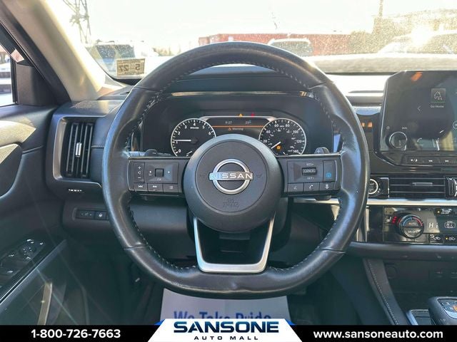 2022 Nissan Pathfinder SL