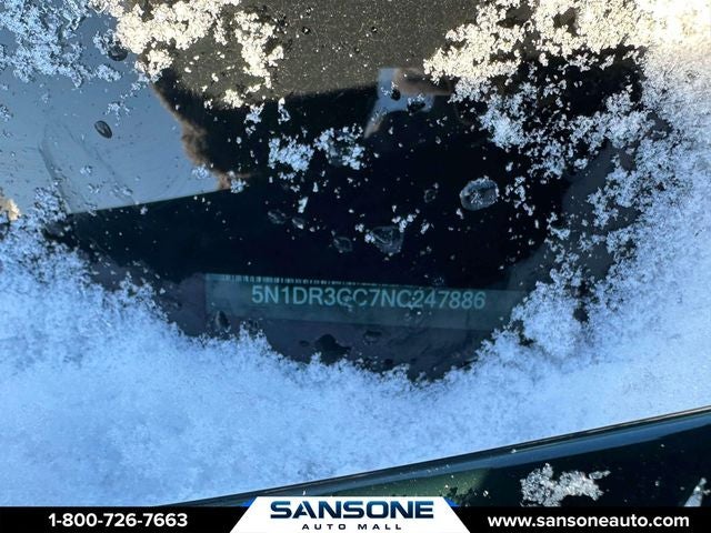 2022 Nissan Pathfinder SL