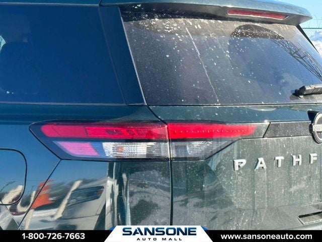 2022 Nissan Pathfinder SL
