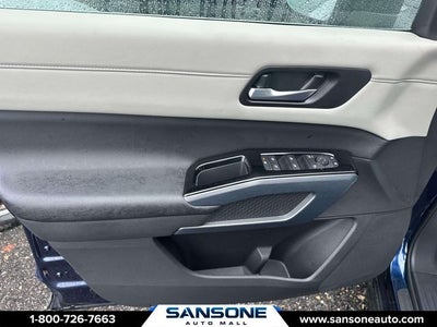 2025 Nissan Pathfinder SL