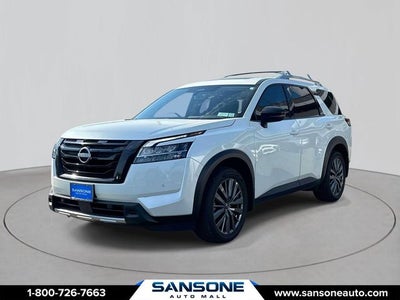 2024 Nissan Pathfinder SL