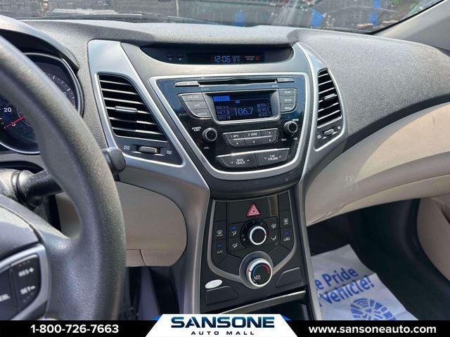 2016 Hyundai Elantra SE
