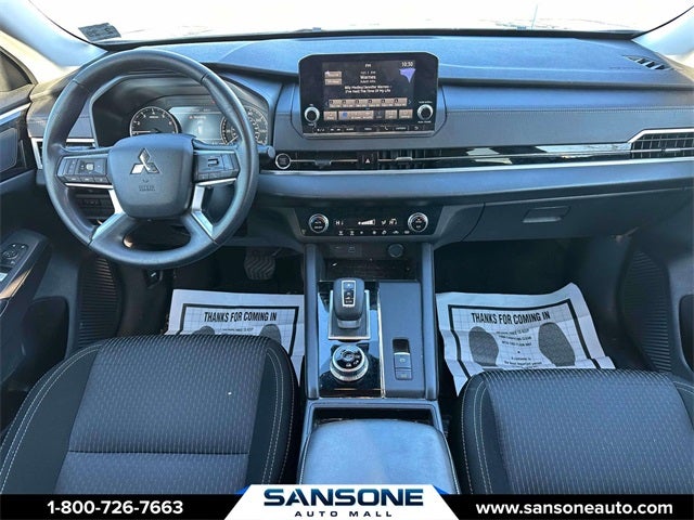2024 Mitsubishi Outlander ES