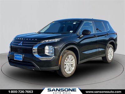 2024 Mitsubishi Outlander ES